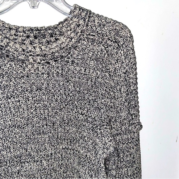URBAN OUTFITTERS - Knit Sweater - Picture 4 of 7